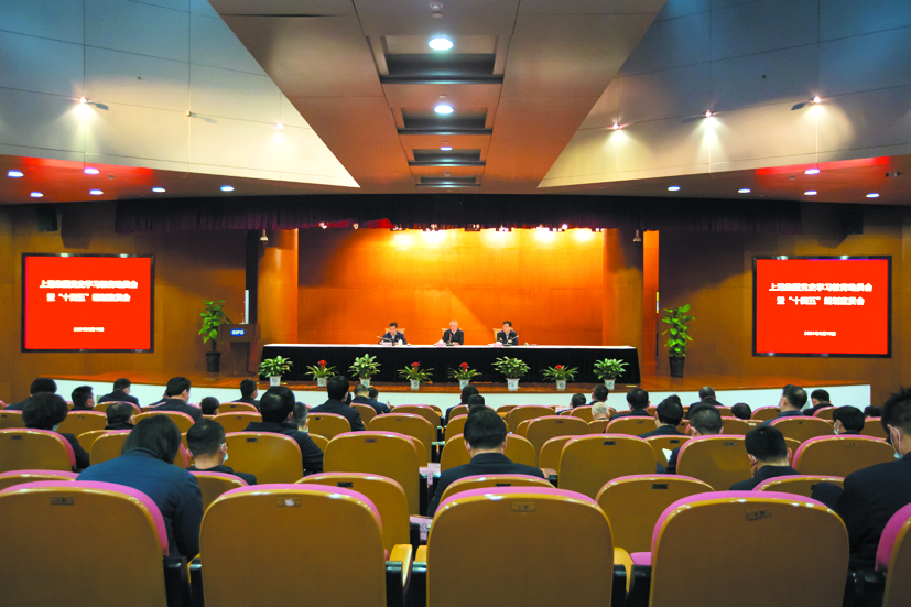 “洋山港智能重卡2021年度4万标箱任务”达成